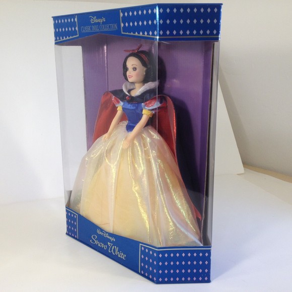 Vintage Disney's Classic Doll Collection Snow White #88002 Factory Sealed 1997 - Picture 10 of 12